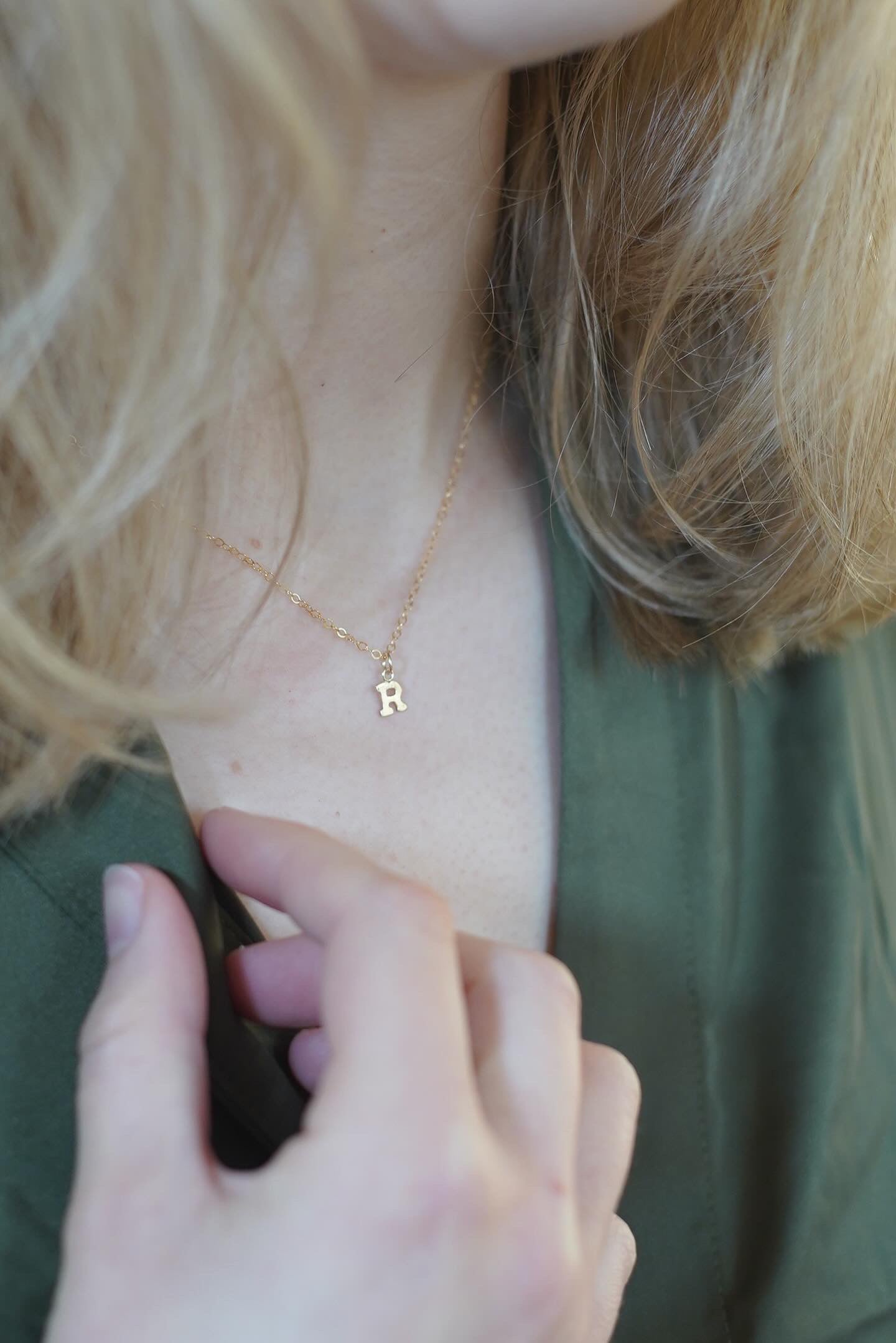 Dainty Initial necklace