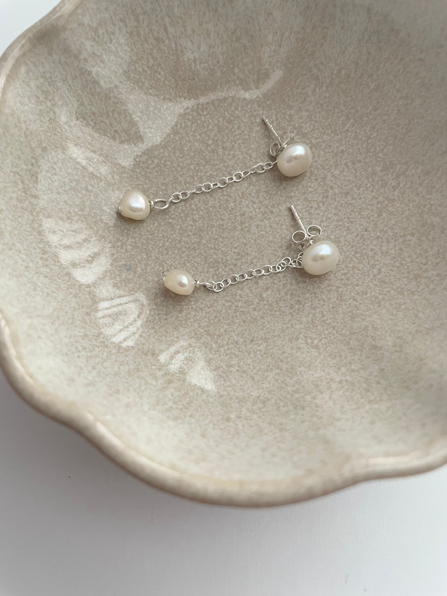 Pearl droplet earrings