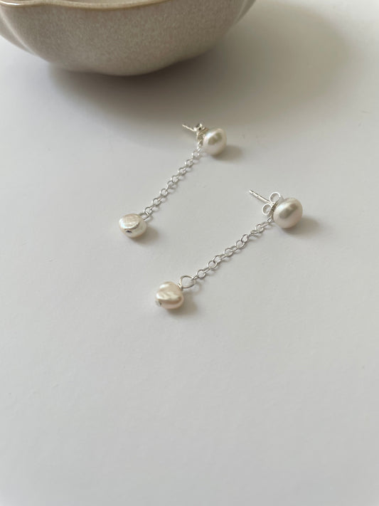 Pearl droplet earrings